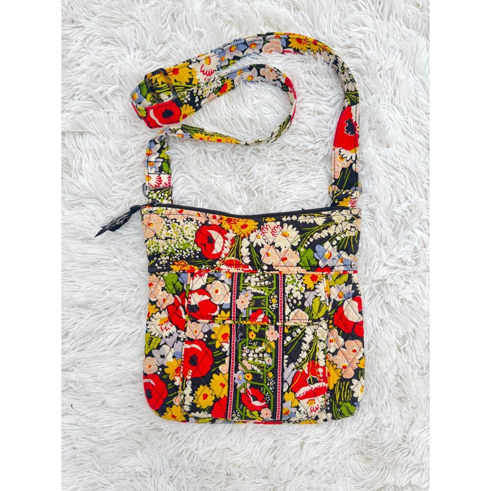 Vera Bradley Poppy Fields Hipster Crossbody Bag Black Red Floral Quilted Cotton